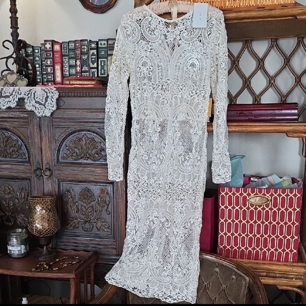 800$ NWT LURELLY Elegant Embroidered Lace Wedding Dress Brand New Tags Attached